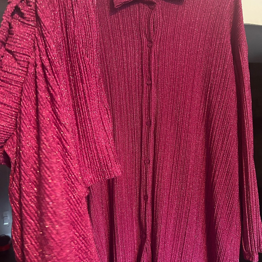 Fashion Nova Glittering Fuchsia set with bottoms.